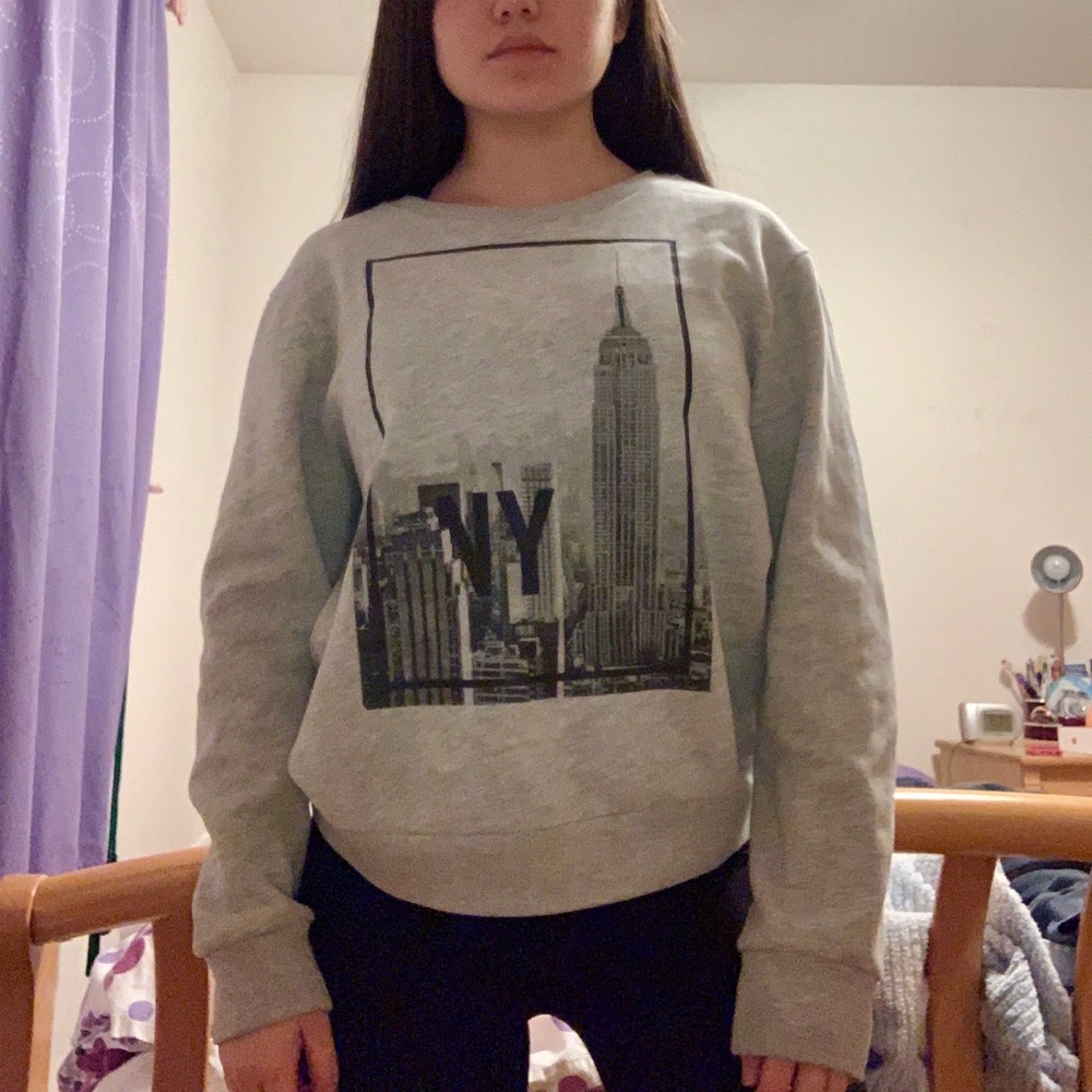 gray new york crewneck sweatshirt